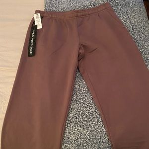 Aritzia Super Fleece Sweatpants